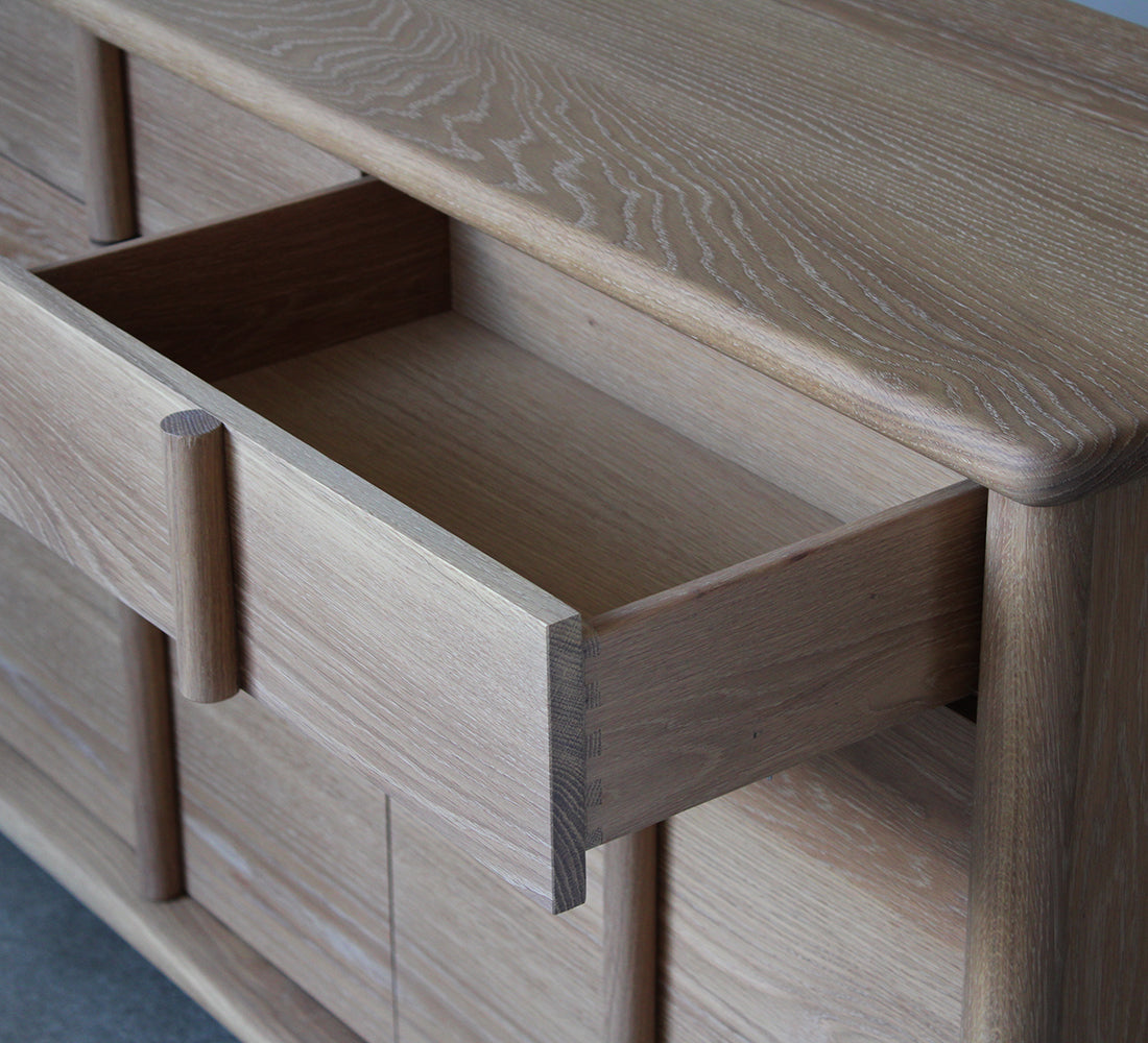 Anton Credenza