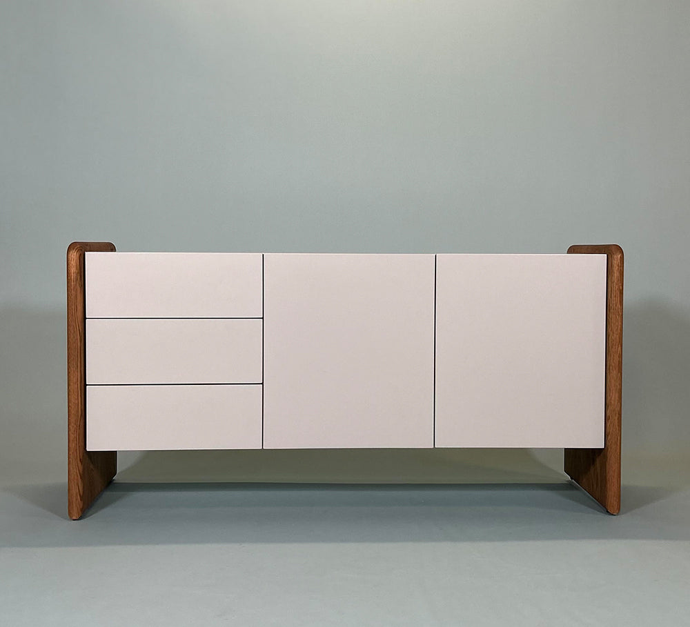 Bia Credenza