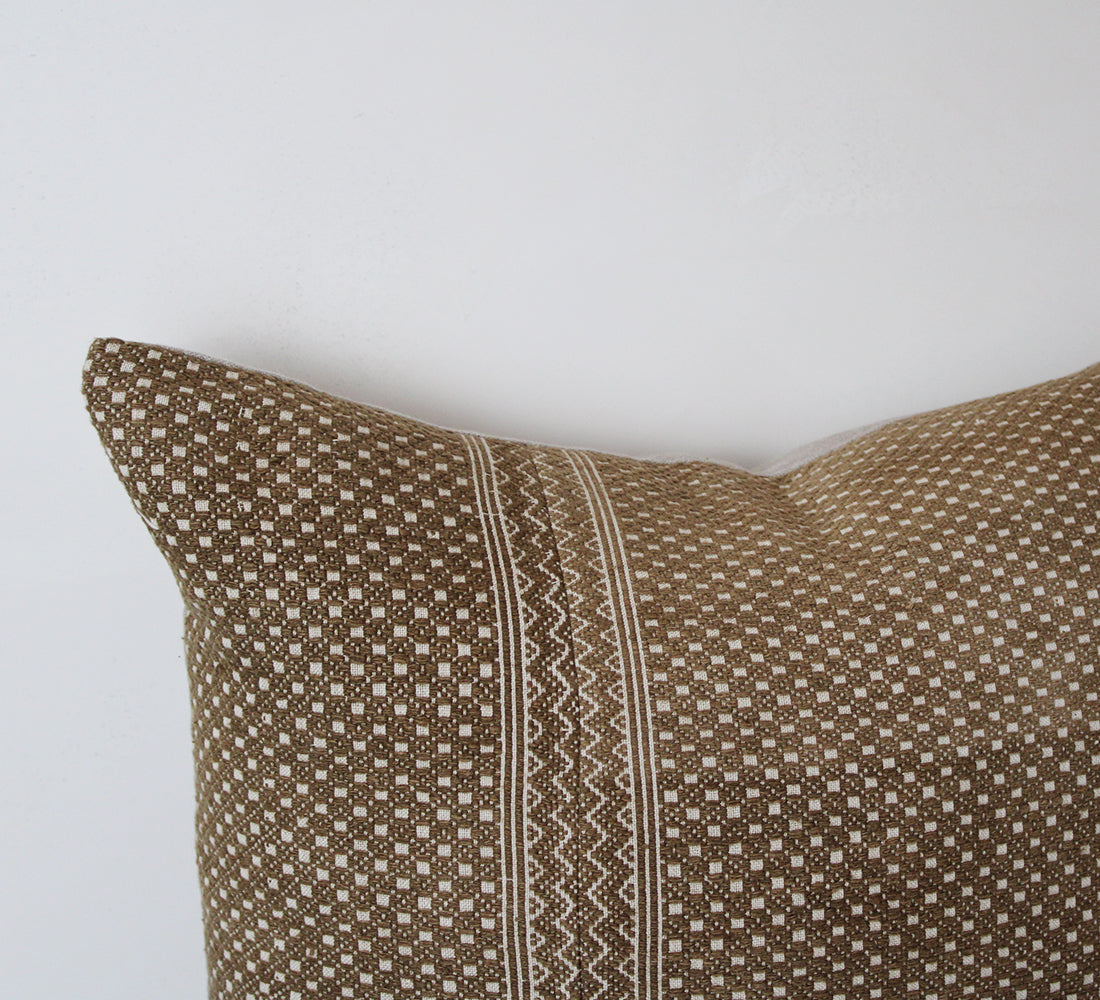 Pillow 004