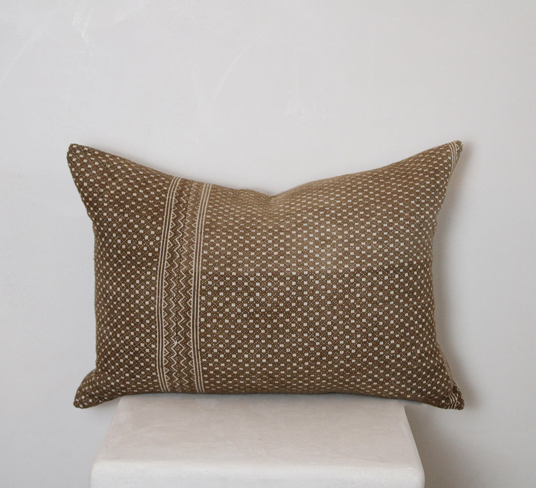 Pillow 004
