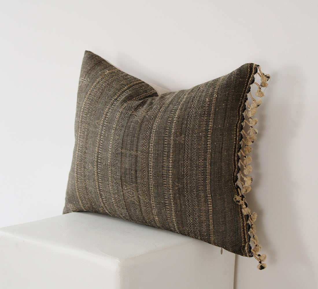 Pillow 002