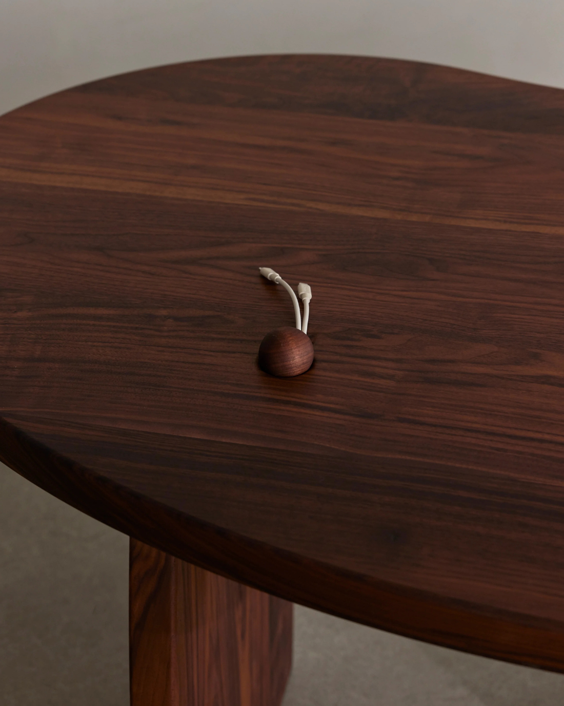 Vera Desk