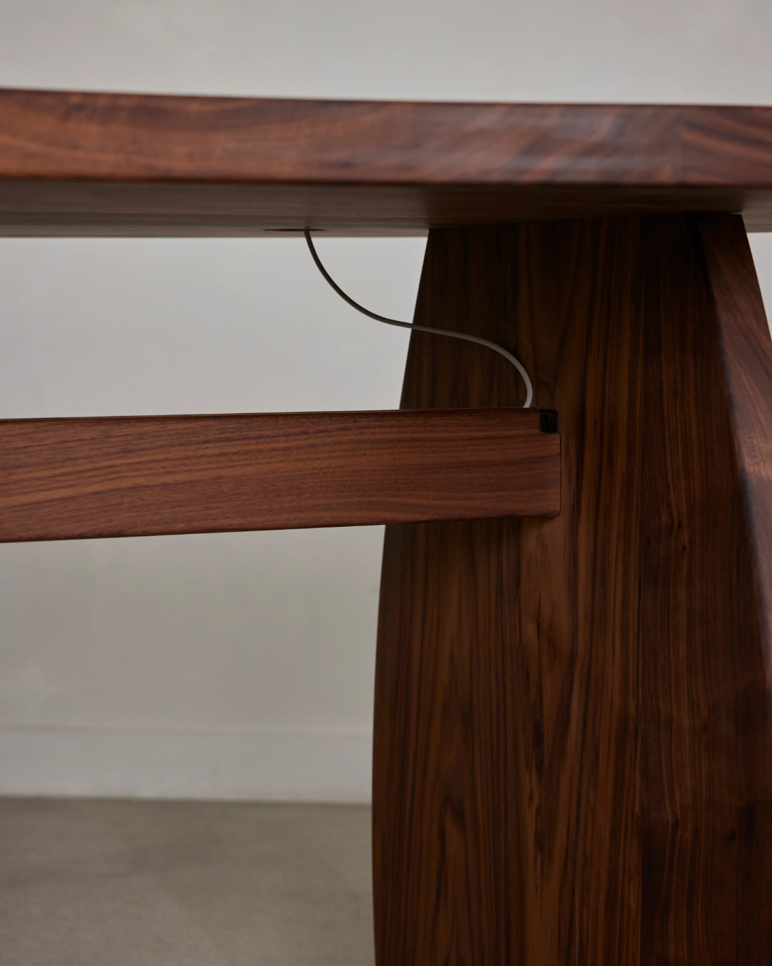 Vera Desk