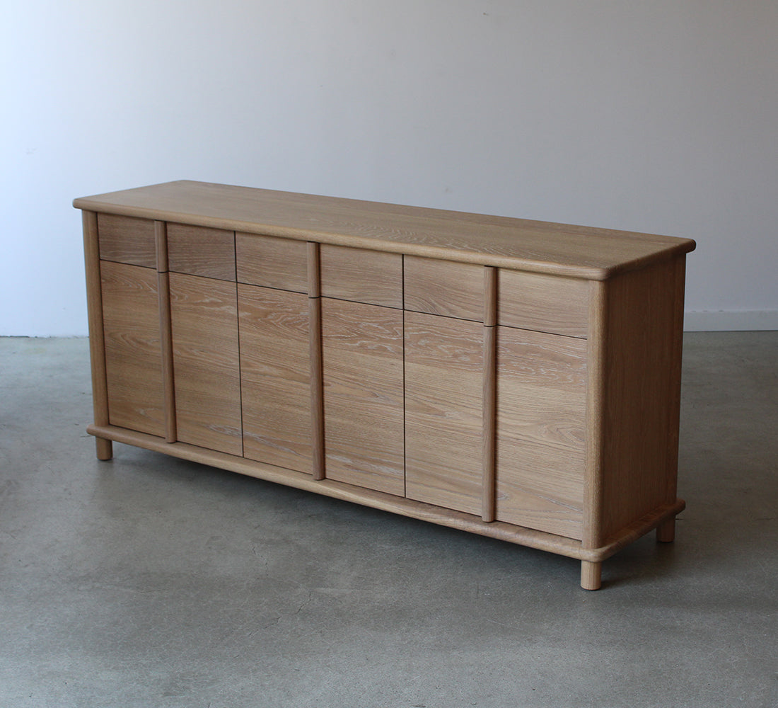 Anton Credenza