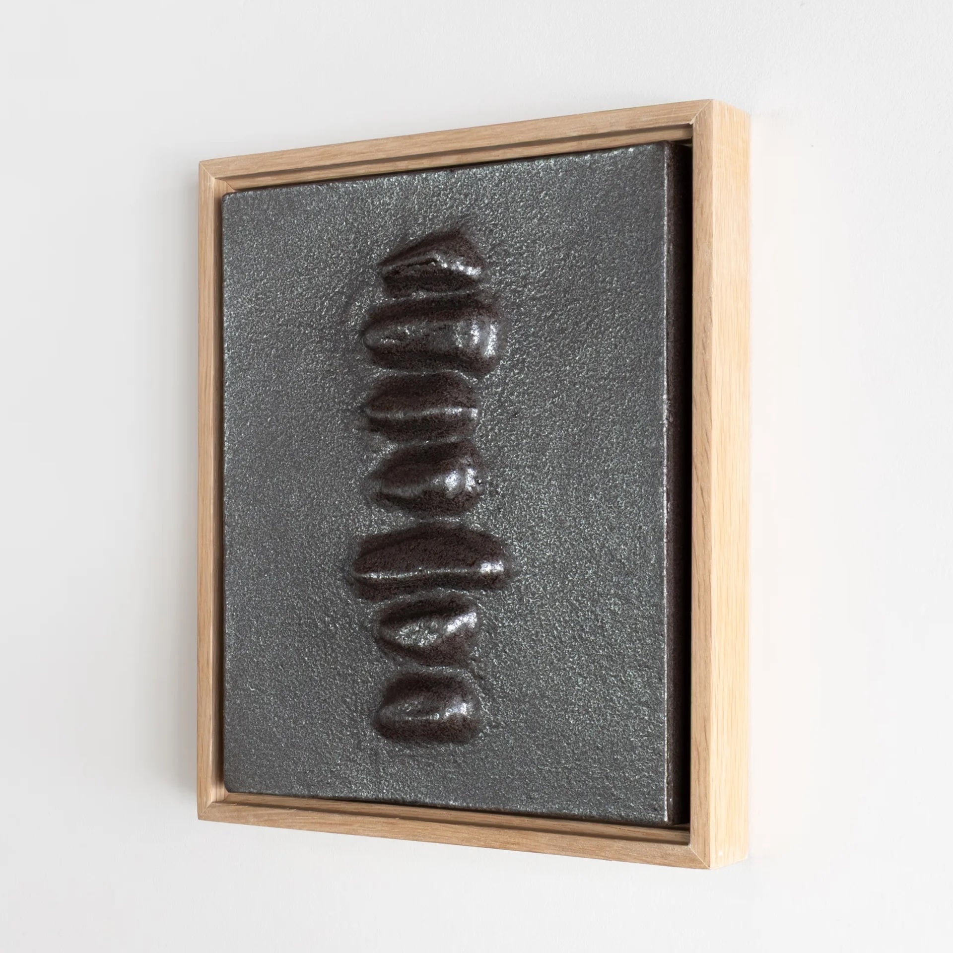 Formations (Seven) in Dark Stone