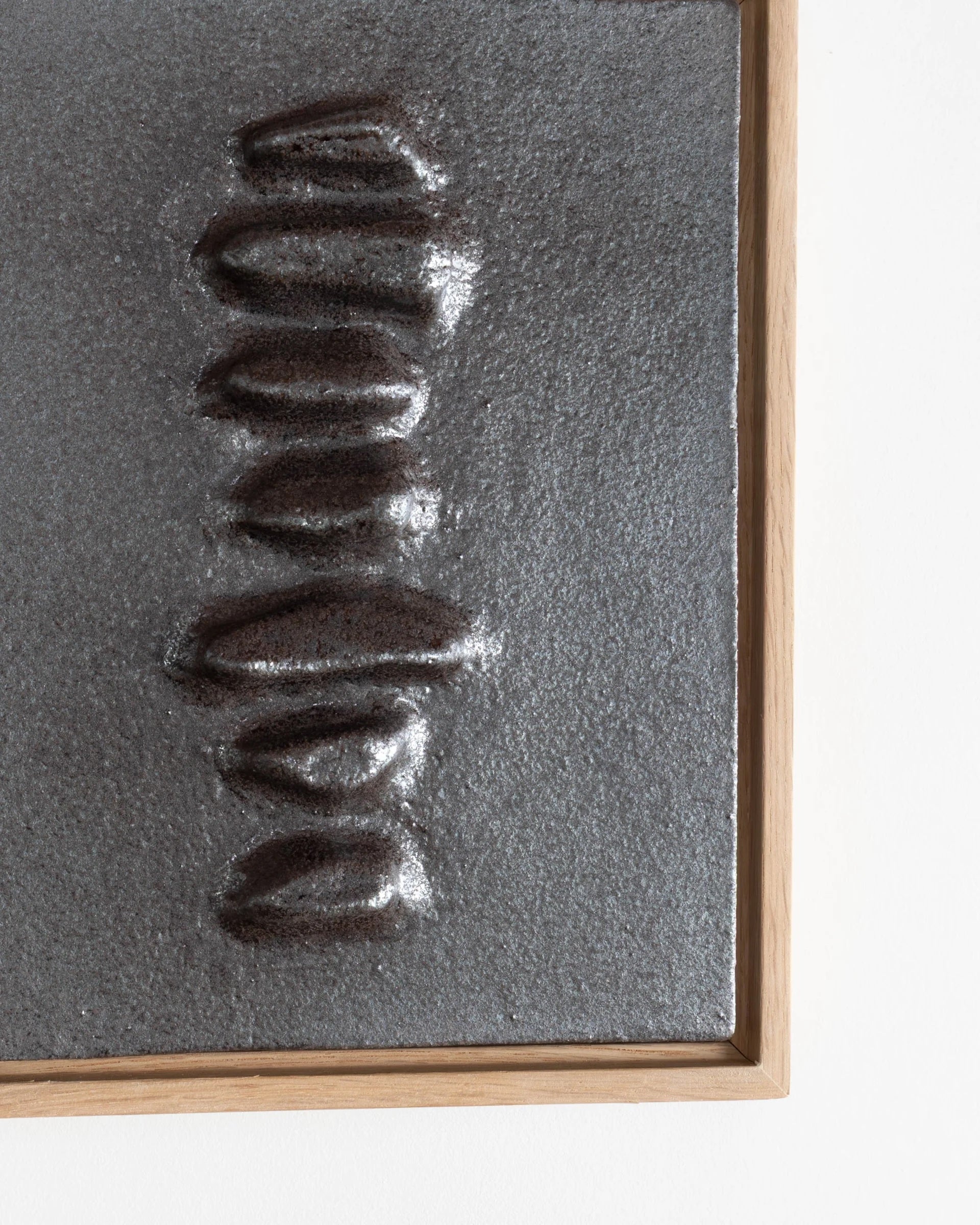 Formations (Seven) in Dark Stone