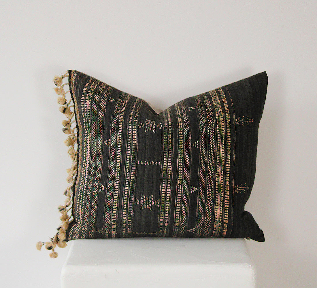 Pillow 001
