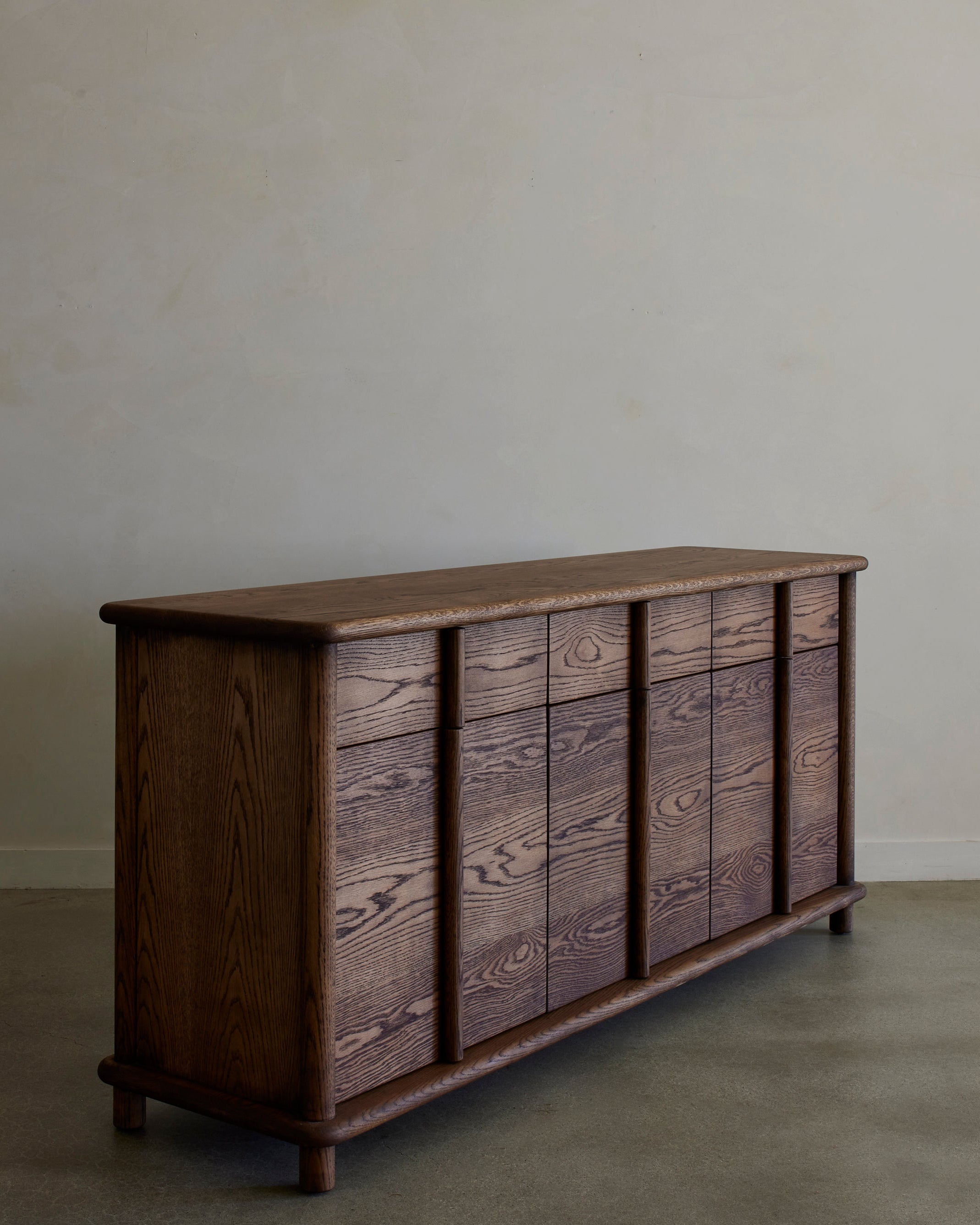 Anton Credenza