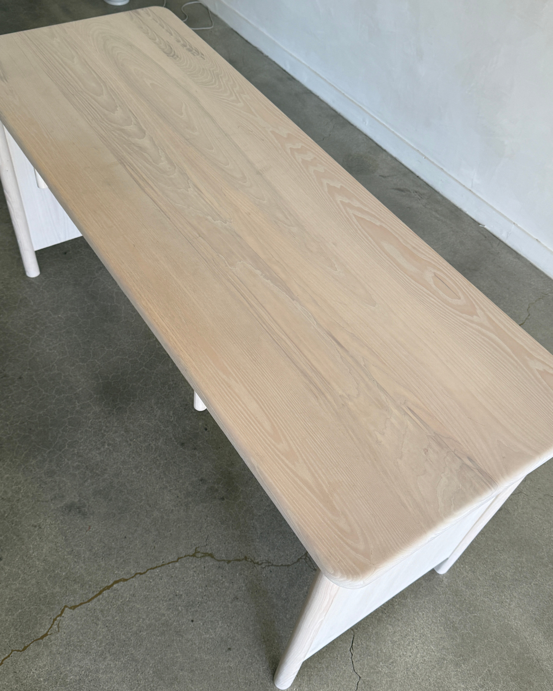Anton Desk